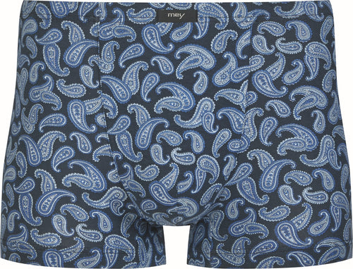 Lund Boxer blue sky